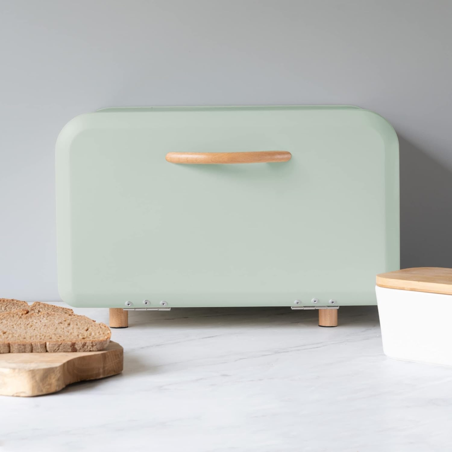 navaris-bread-bin-metal-bread-box-metalliki-koyti-apothikeysis-psomiou-me-magnitiko-portaki-kapaki-apo-ksilo-oksia-mint-green-1.jpg