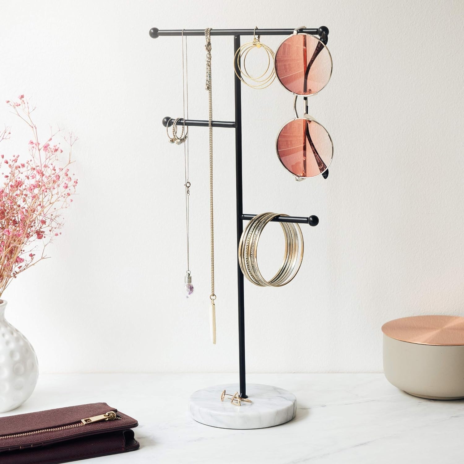 navaris-jewellery-tree-stand-vasi-kosmimaton-kai-aksesouar-apo-metalo-kai-marmaro-3-epipedon-black-1.jpg