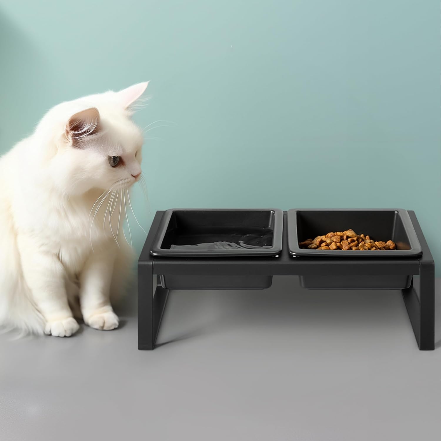 navaris-modern-cat-feeding-station-with-square-bowls-set-me-2-anipsomena-tetragona-keramika-bol-fagitou-kai-nerou-se-metalliki-antiolisthitiki-vasi-gia-katoikidia-250ml-29-15-5-10-cm-black-1.jpg