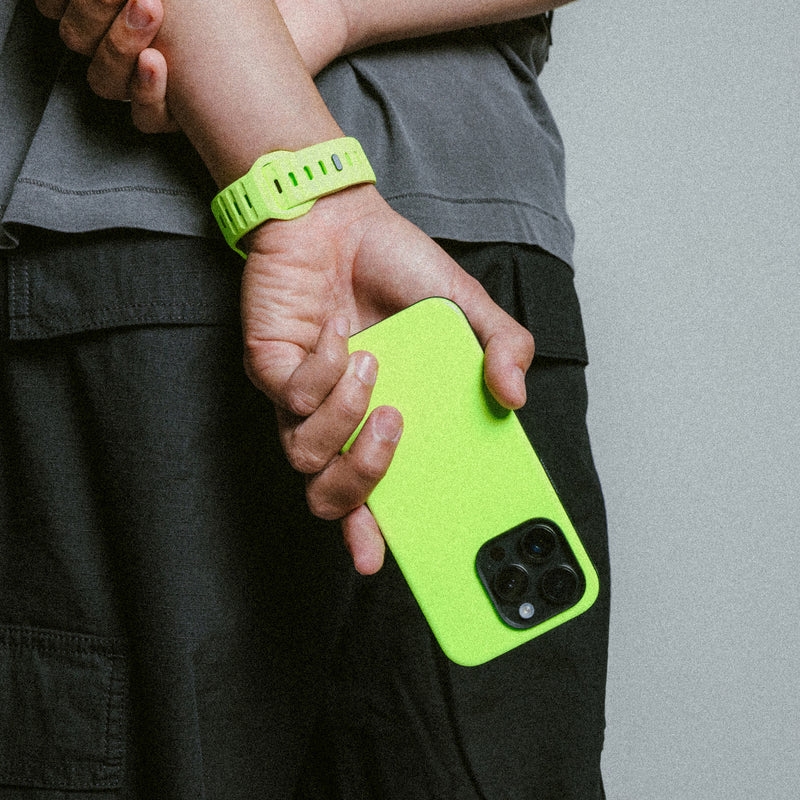 nomad-sport-band-glow-in-the-dark-adiavroxo-fosforizon-louraki-silikonis-apple-watch-ultra-2-ultra-1-se-9-8-7-6-5-4-49-45-44-mm-glow-2-0-3.jpg