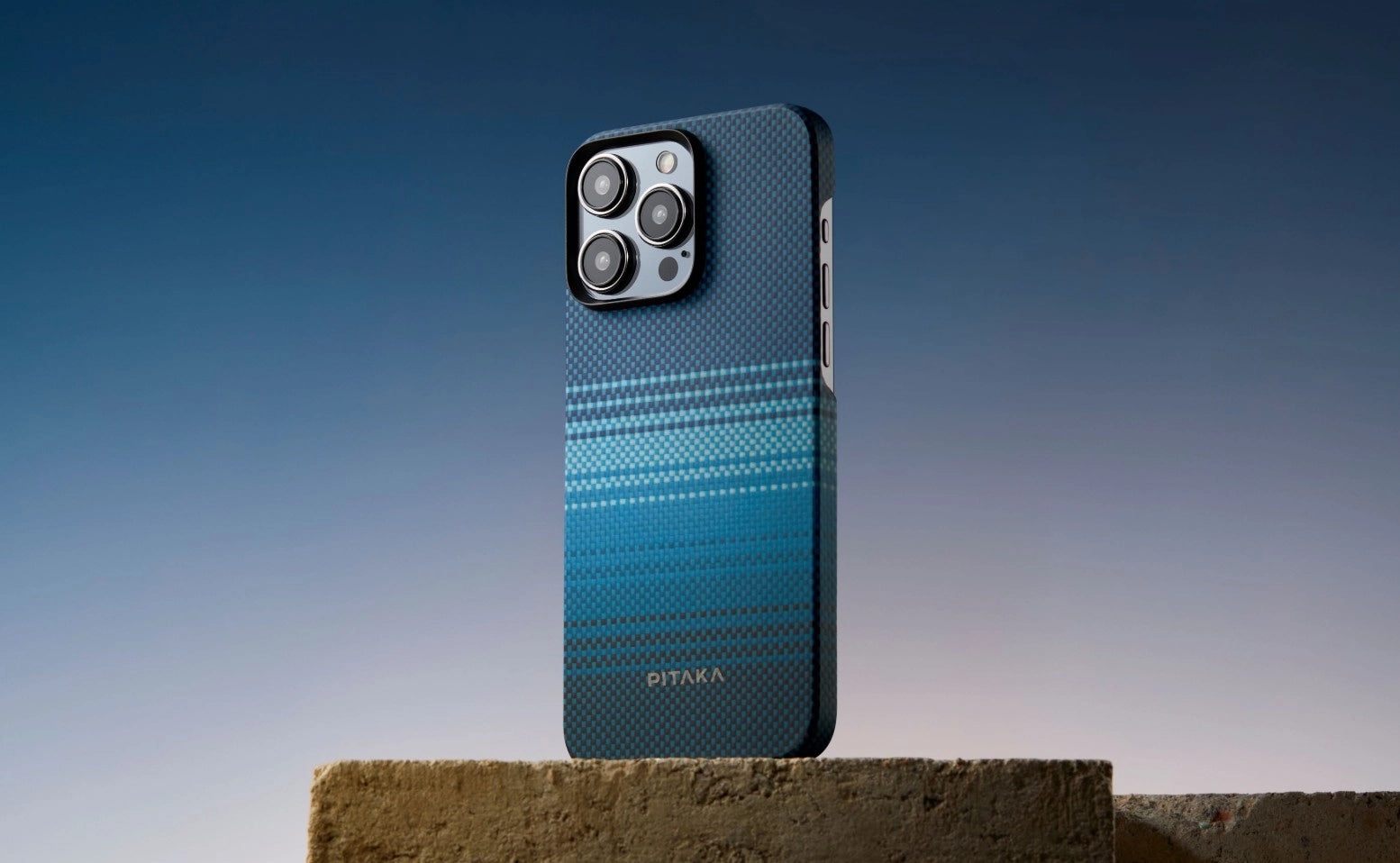 pitaka-fusion-weaving-magez-case-5-magsafe-thiki-aramid-fiber-body-apple-iphone-15-pro-max-0-75-mm-1500-d-moonrise-8.jpg