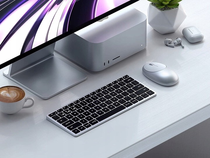satechi-slim-x1-bluetooth-backlit-keyboard-gia-mac-asirmato-bluetooth-pliktrologio-alouminiou-me-ipisthio-fotismo-aggliko-us-silver.jpg
