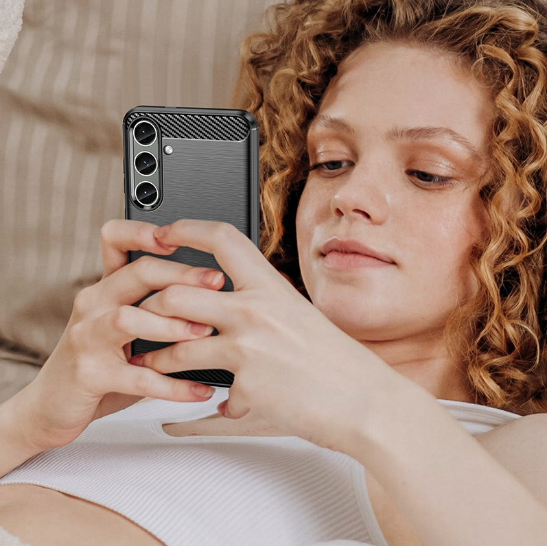 spacecase-carbon-thiki-silikonis-samsung-galaxy-s24-plus-black3.png