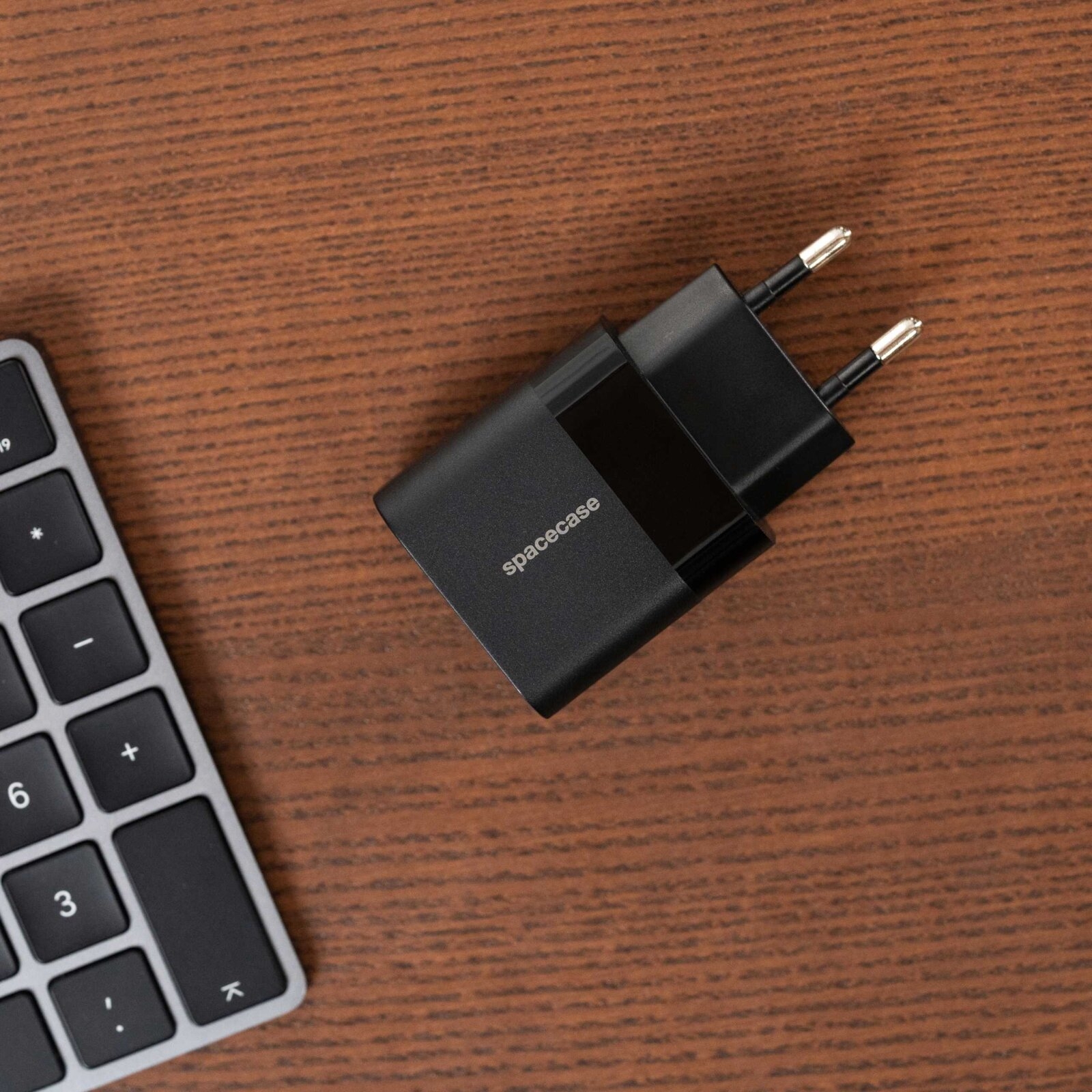 spacecase-sc010b-dual-port-quick-usb-charger-taxifortistis-taksidiou-antaptoras-me-2-type-c-20-w-black-14.jpg