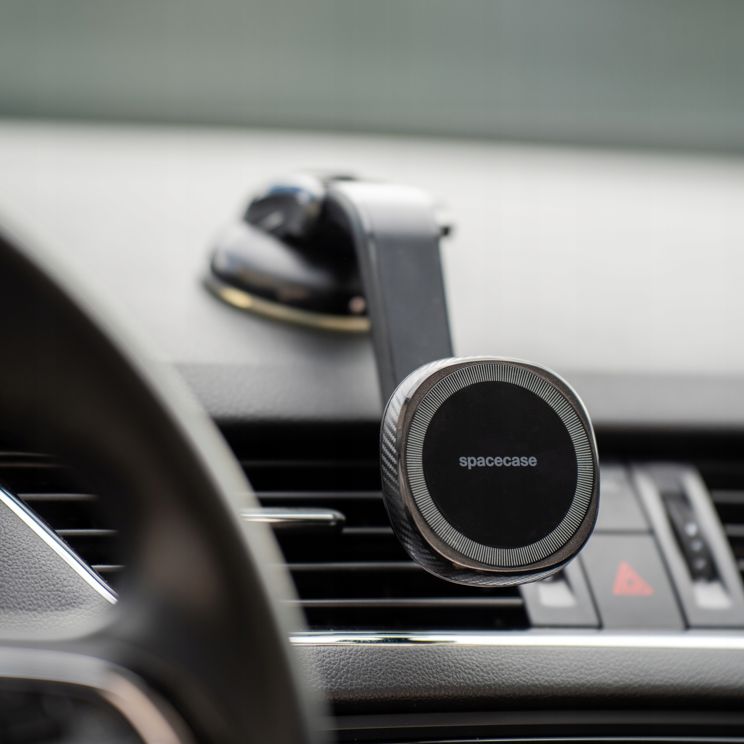 spacecase-sc07-dashboard-magsafe-car-mount-universal-magnitiki-vasi-kiniton-magsafe-me-vendouza-gia-tablo-aftokinitou-black-8.jpg