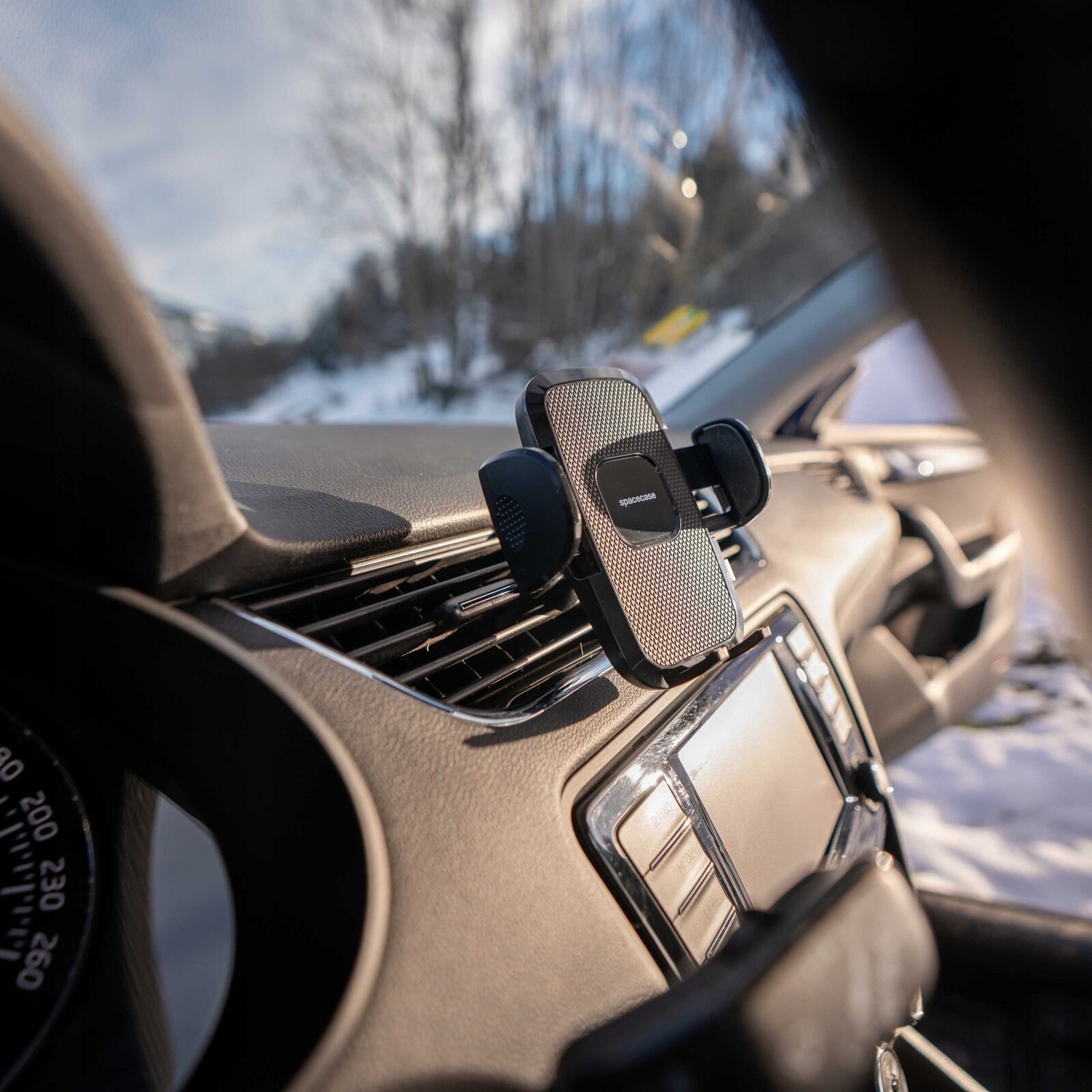 spacecase-sc20-air-vent-car-holder-universal-rythmizomeni-vasi-stiriksis-kiniton-smartphone-4-7-eos-7-inches-gia-aeragogous-aftokiniton-black-9.jpg