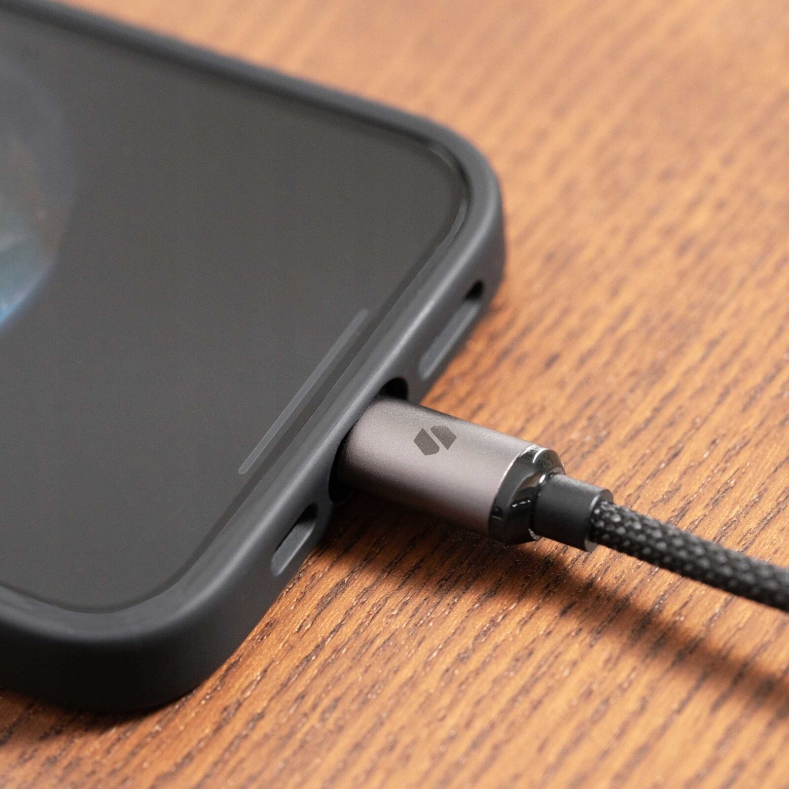 spacecase-type-c-to-lightning-cable-cl05-kalodio-fortisis-kai-metaforas-dedomenon-type-c-se-lightning-100-cm-20-w-black-1.jpg