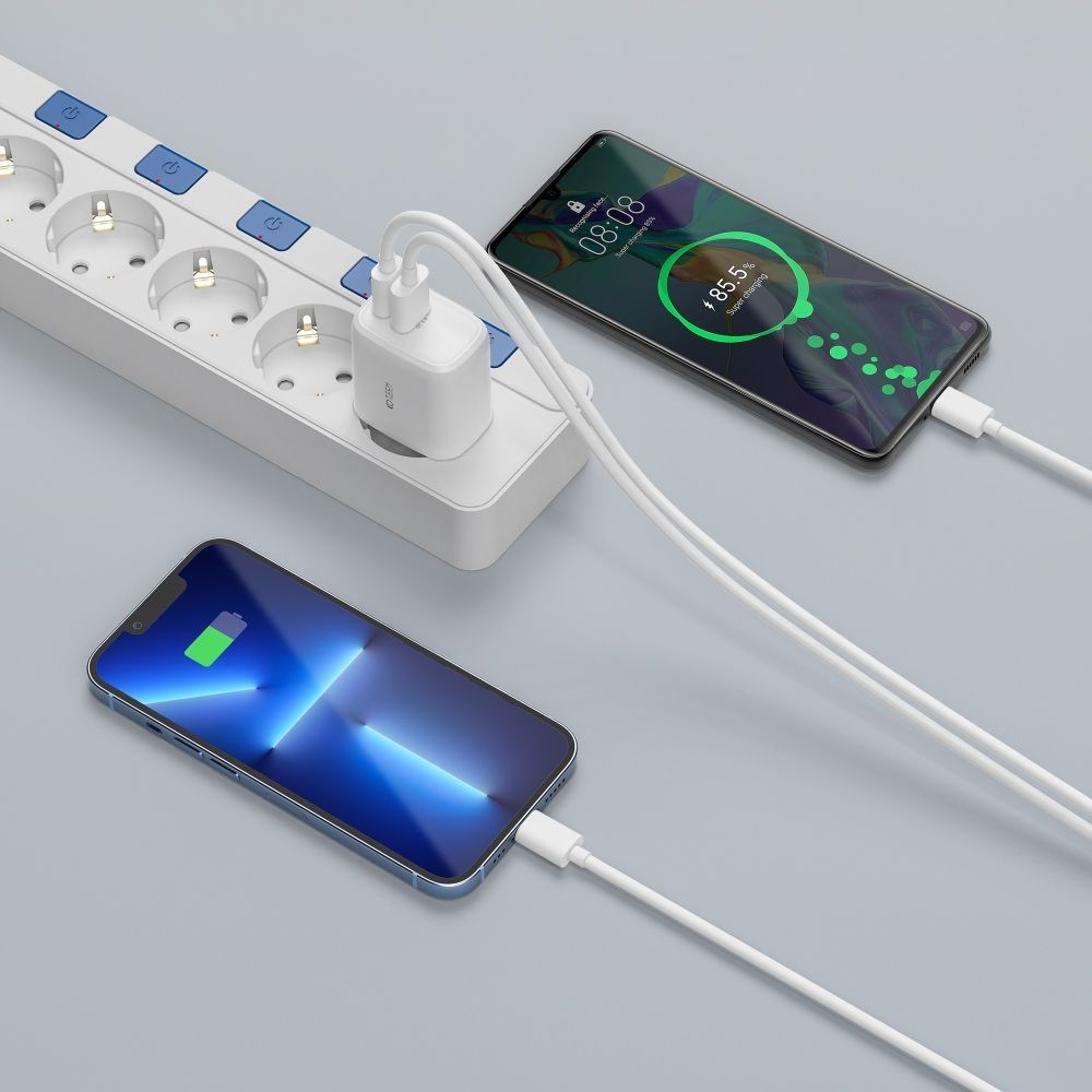 tech-protect-c20w-taxifortistis-taksidiou-antaptoras-me-1-x-usb-a-1-x-type-c-20-w-white-5.jpg