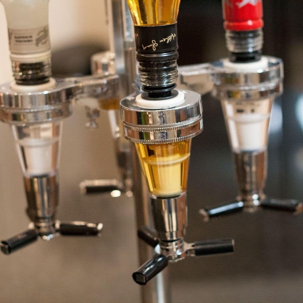 the-source-winning-4-bottle-optic-bar-butler-vasi-me-peristrefomeno-dianomea-poton-home-bar-4-theseon-sistima-servirismatos-potou-2.jpg