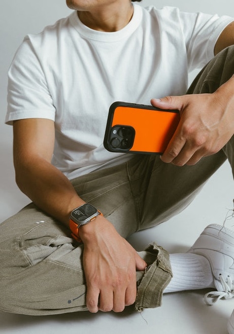 thiki-apple-iphone-15-pro-nomad-rugged-case-anthektiki-me-magsafe-ultra-orange-13.jpg