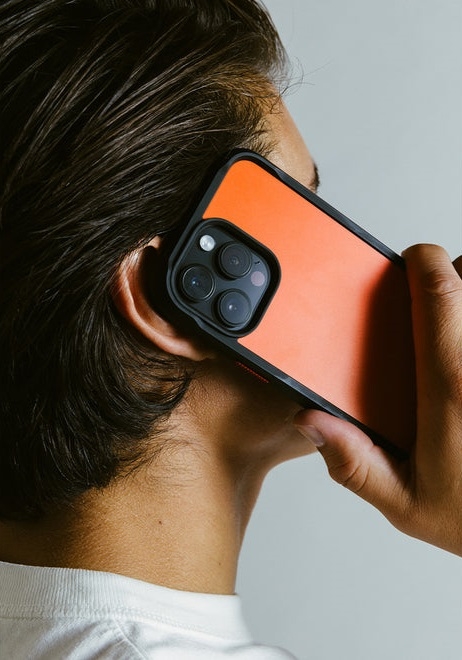 thiki-apple-iphone-15-pro-nomad-rugged-case-anthektiki-me-magsafe-ultra-orange-6.jpg