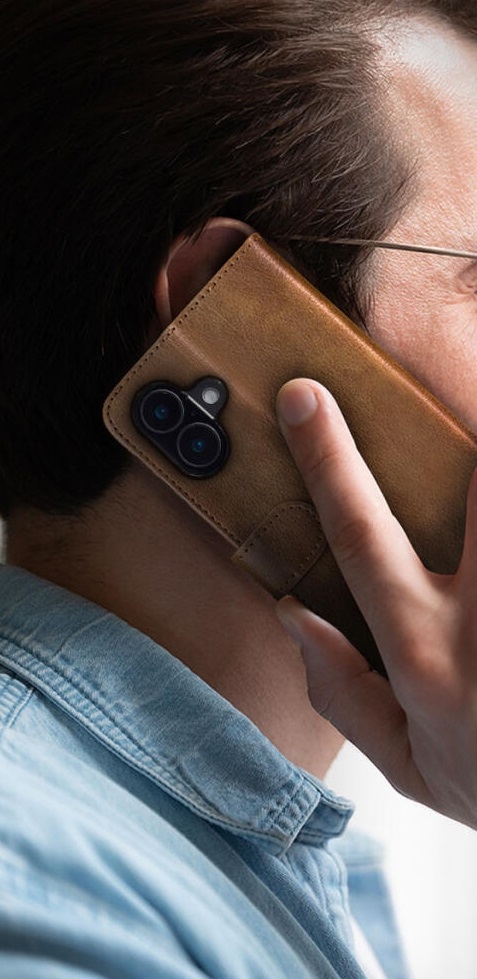 thiki-apple-iphone-16-rosso-element-pu-portofoli-brown-2.jpg
