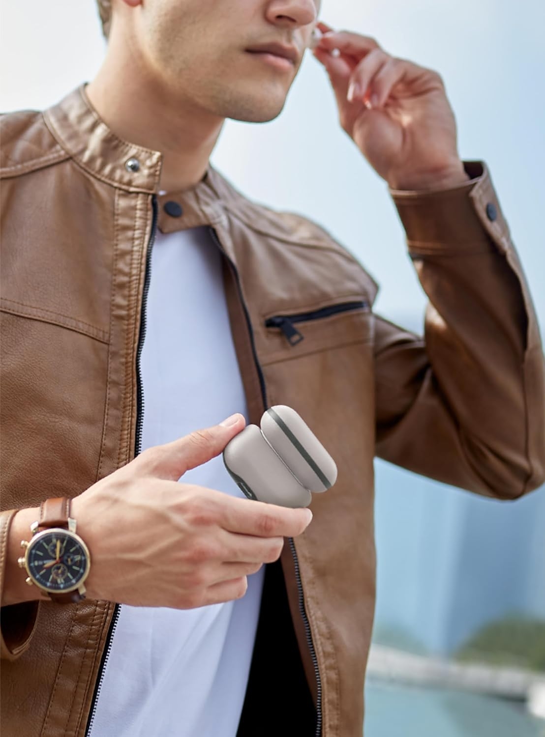 uniq-lyden-duo-series-premium-skliri-thiki-apo-vegan-derma-me-louraki-xeiros-apple-airpods-pro-2nd-gen-ivory-lichen-green.jpg