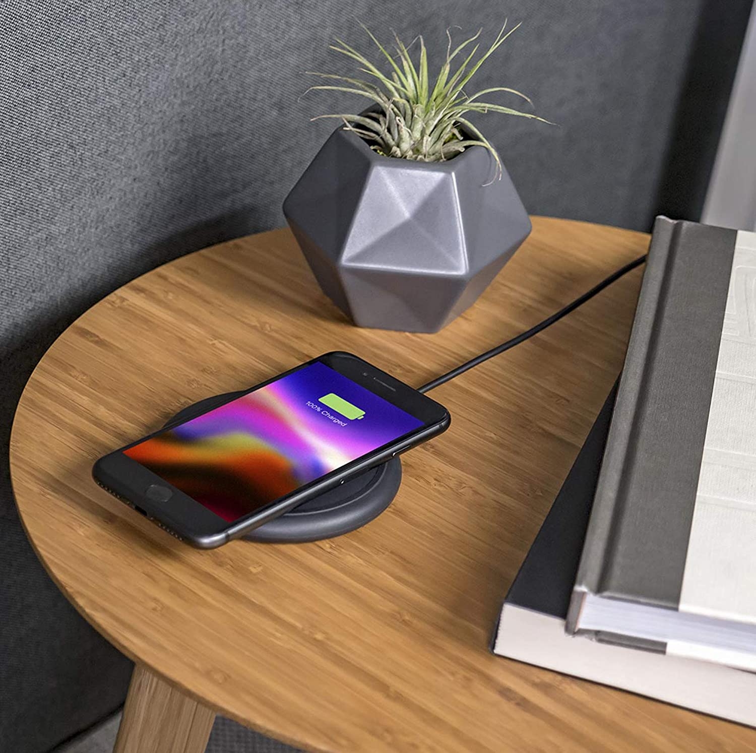 mophie-wireless-charging-stream-pad-plus-vasi-asirmatis-fortisis-qi-10-w-black-5.jpg