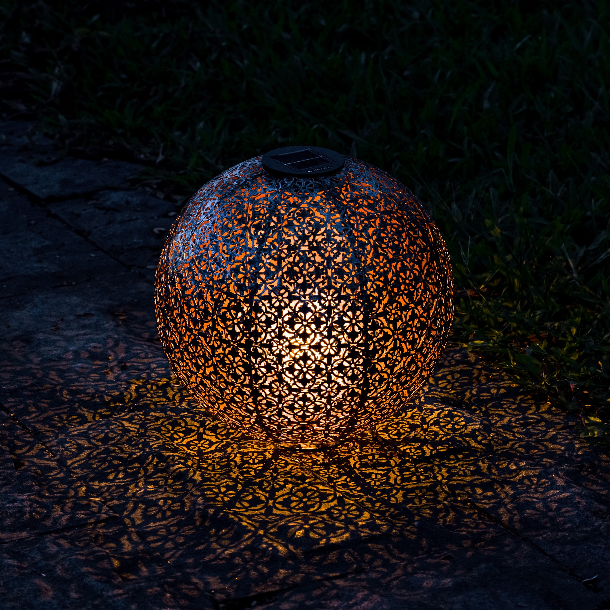 navaris-outdoor-solar-light-ball-diakosmitiki-fotini-bala-2_1.jpg