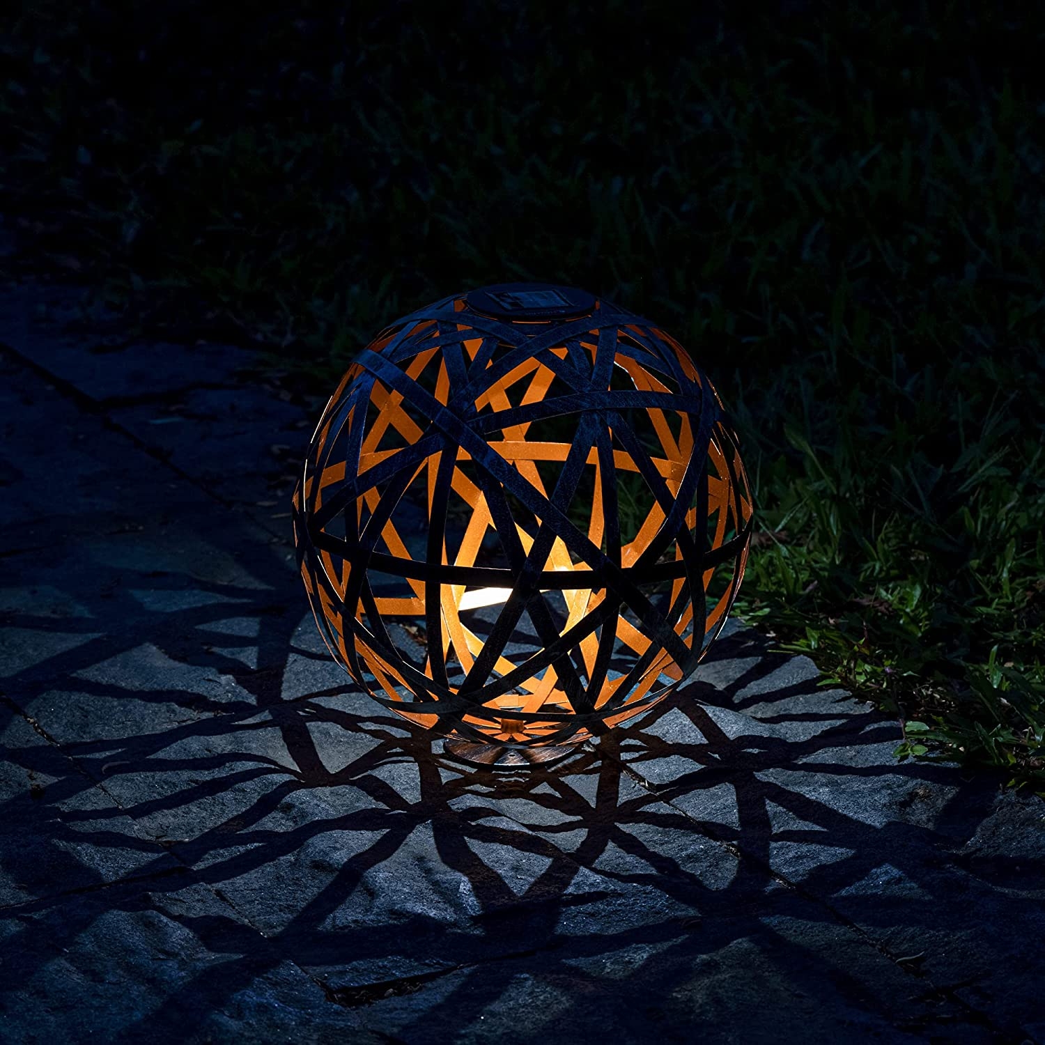 navaris-outdoor-solar-light-ball-diakosmitiki-fotini-bala-led-silver-1.jpg