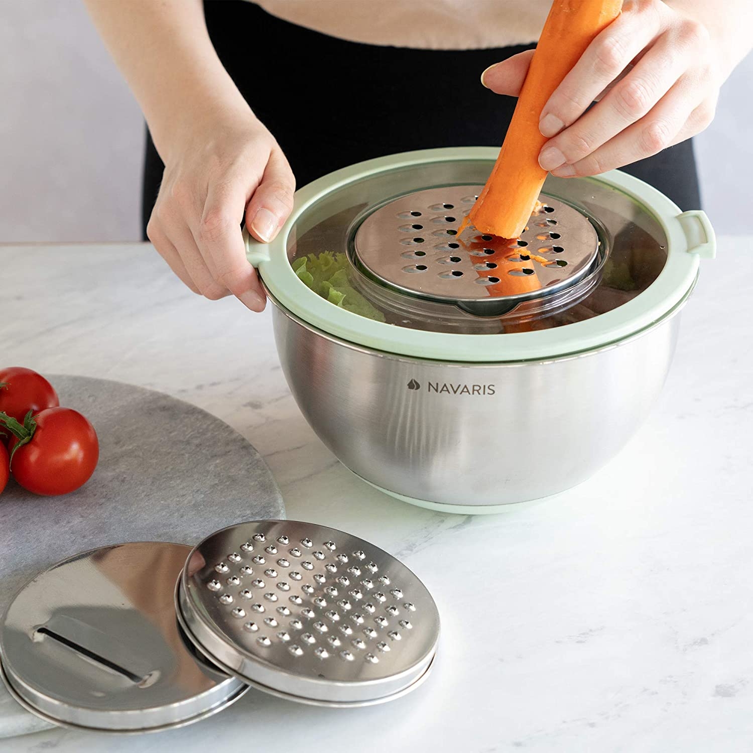 navaris-stainless-steel-mixing-bowls-and-graters-set-me-2-metallika-doxeia-fagitou-me-kapaki-kai-3-triftes-mint-green-1.jpg