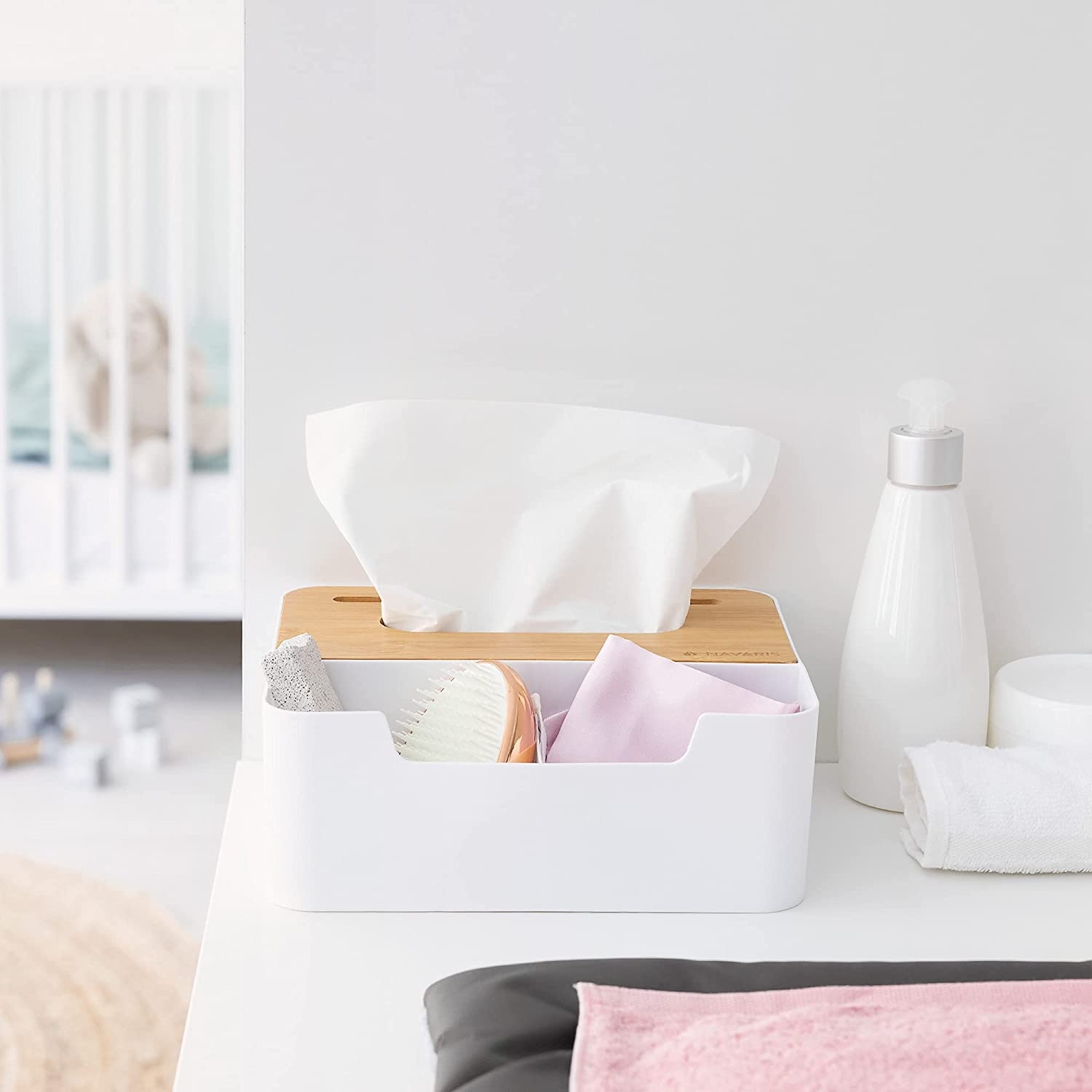 navaris-tissue-box-with-compartments-kouti-apo-bamboo-gia-xartomantila-kallintika-me-ipodoxi-gia-kinito-white-brown-3.jpg
